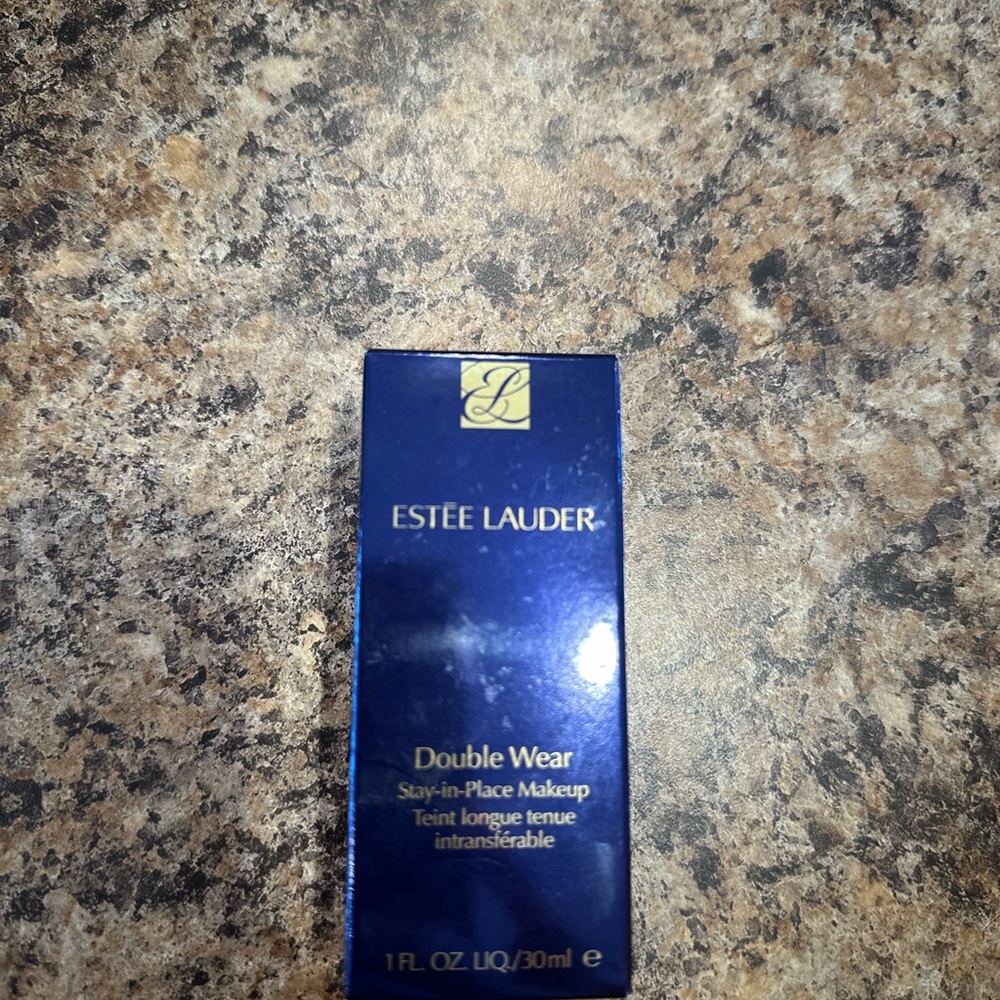 Estee Lauder Double Wear Makeup in Bronze